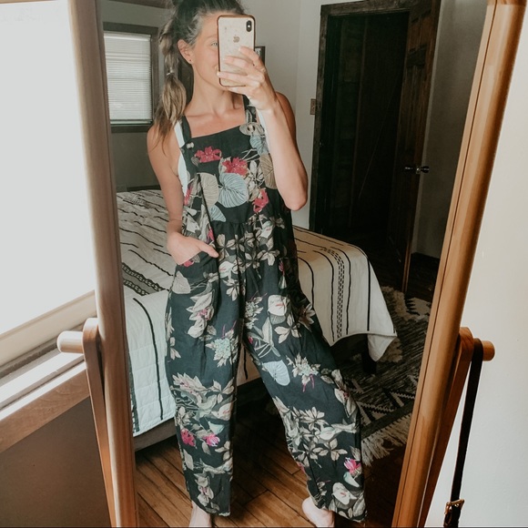 Vintage Pants - Vintage Floral Leaf Print Wide Leg Overalls